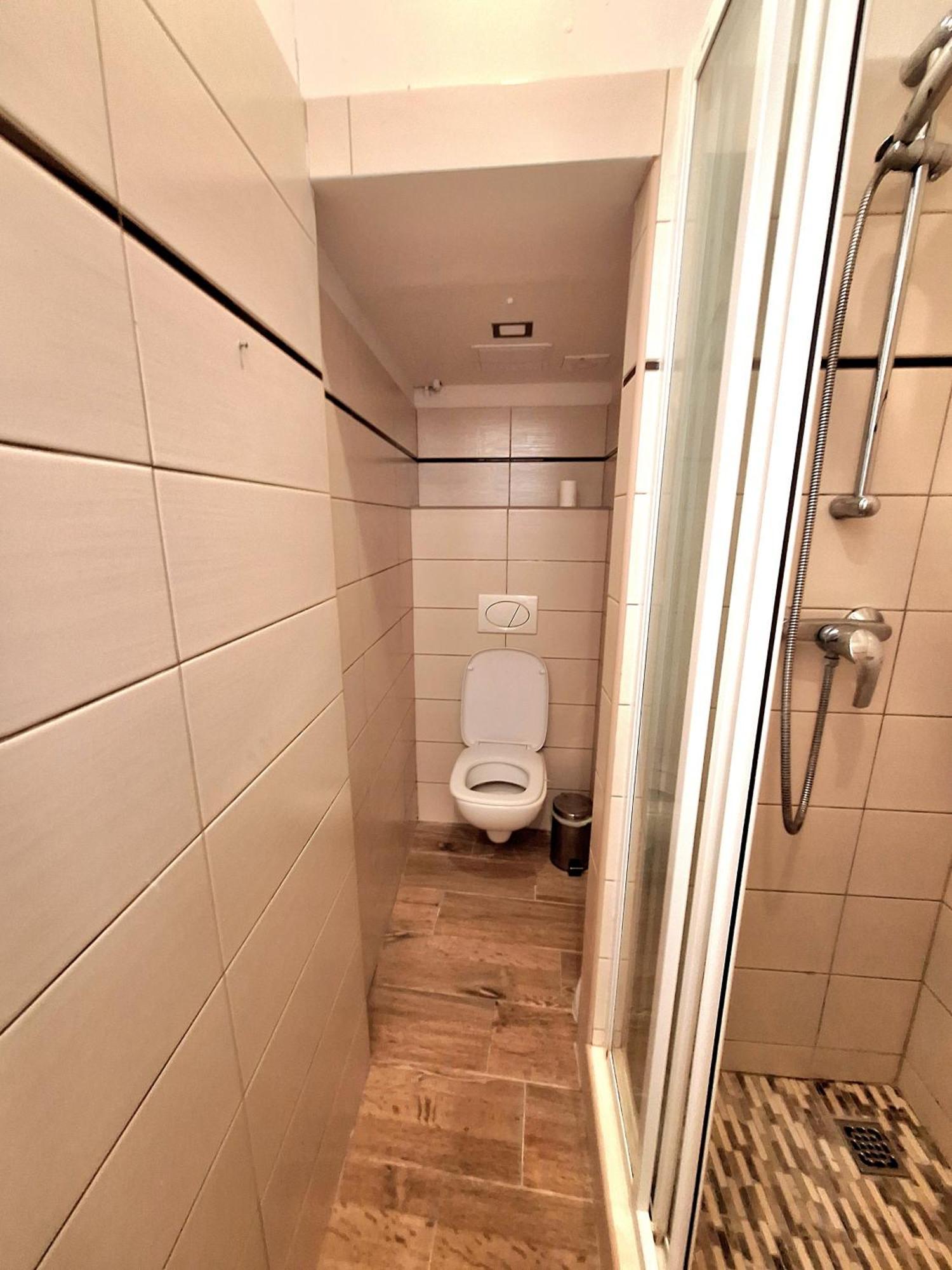 Apartment Emma - Old Town Bratislava Buitenkant foto