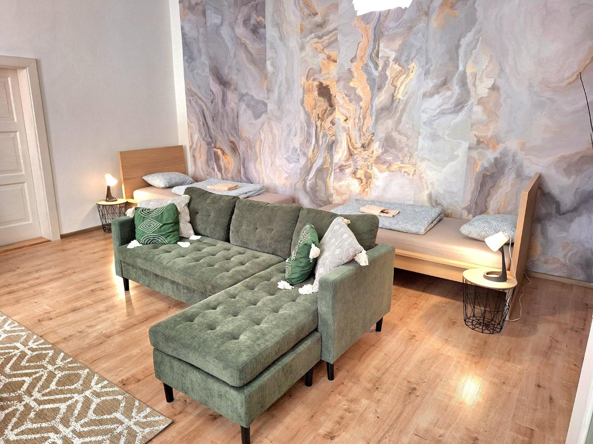 Apartment Emma - Old Town Bratislava Buitenkant foto